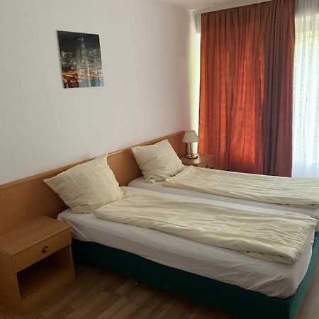 Grando Sukredo Hotel Hamburgo Exterior foto